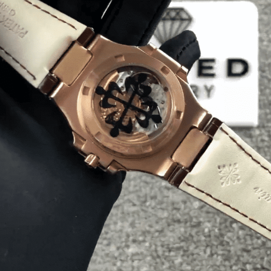 Patek Philippe Nautilus 5724 “Baguette Diamonds” 1:1 Clone Edition FashionForward 1039